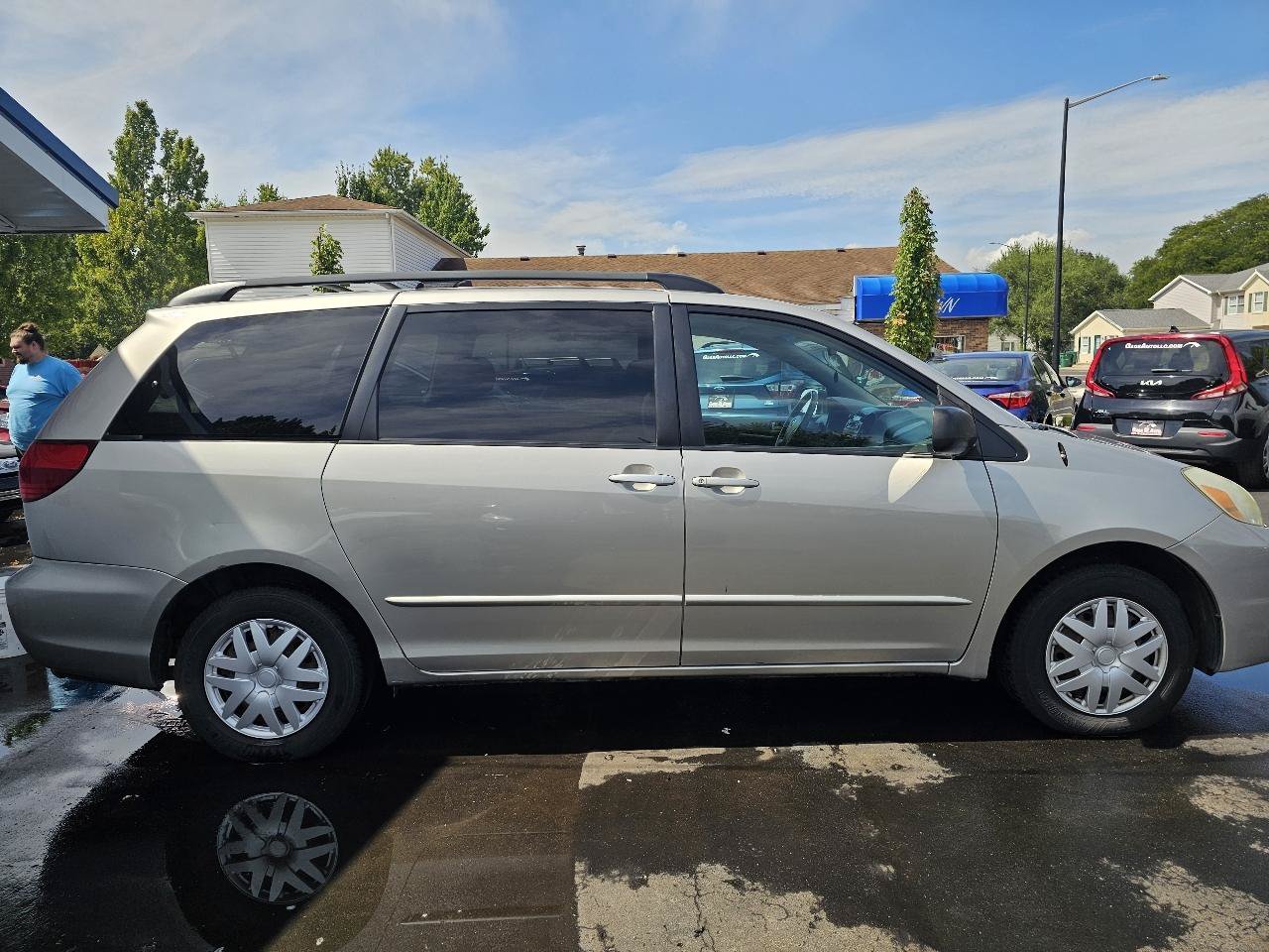 Used 2004 Toyota Sienna LE w/ LE Pkg 1 FWD image 13