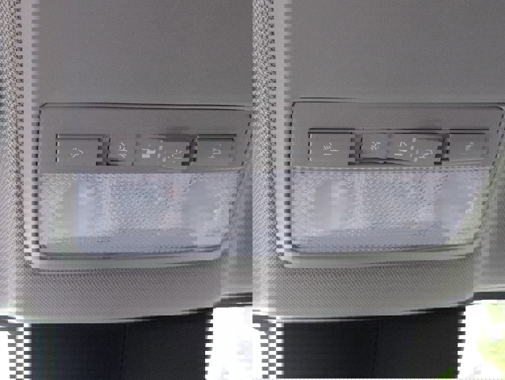 Used 2020 Chevrolet Trax LT w/ LT Convenience Package image 17