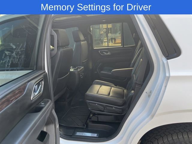 Used 2024 Chevrolet Tahoe Z71 w/ Luxury Package image 32