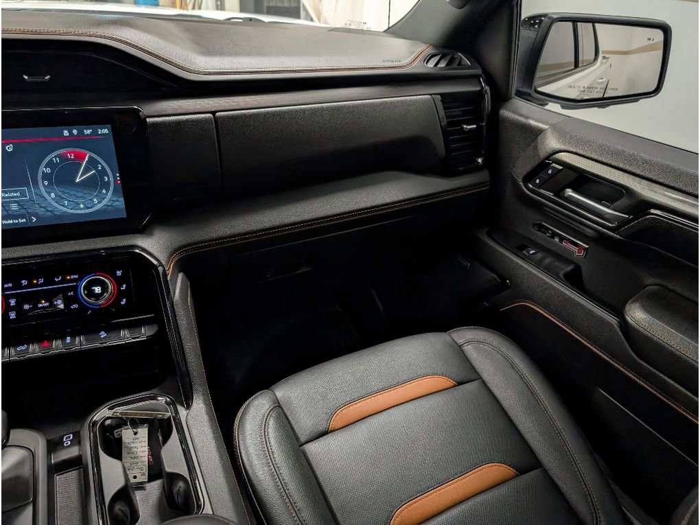 Used 2023 GMC Sierra 1500 AT4 w/ Technology Package AWD/4WD image 14