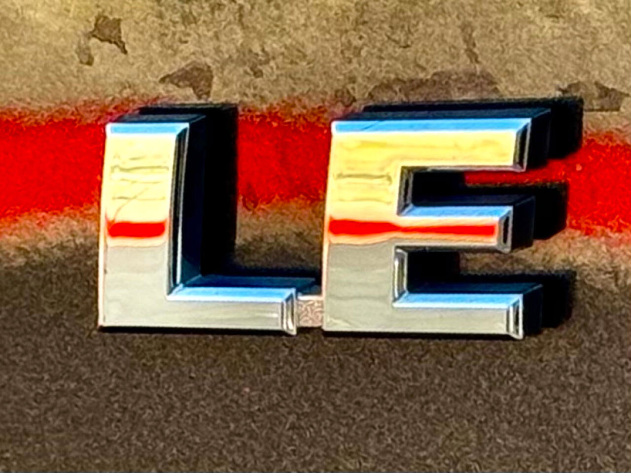 Used 2018 Toyota RAV4 LE w/ Carpet Mat Package image 22