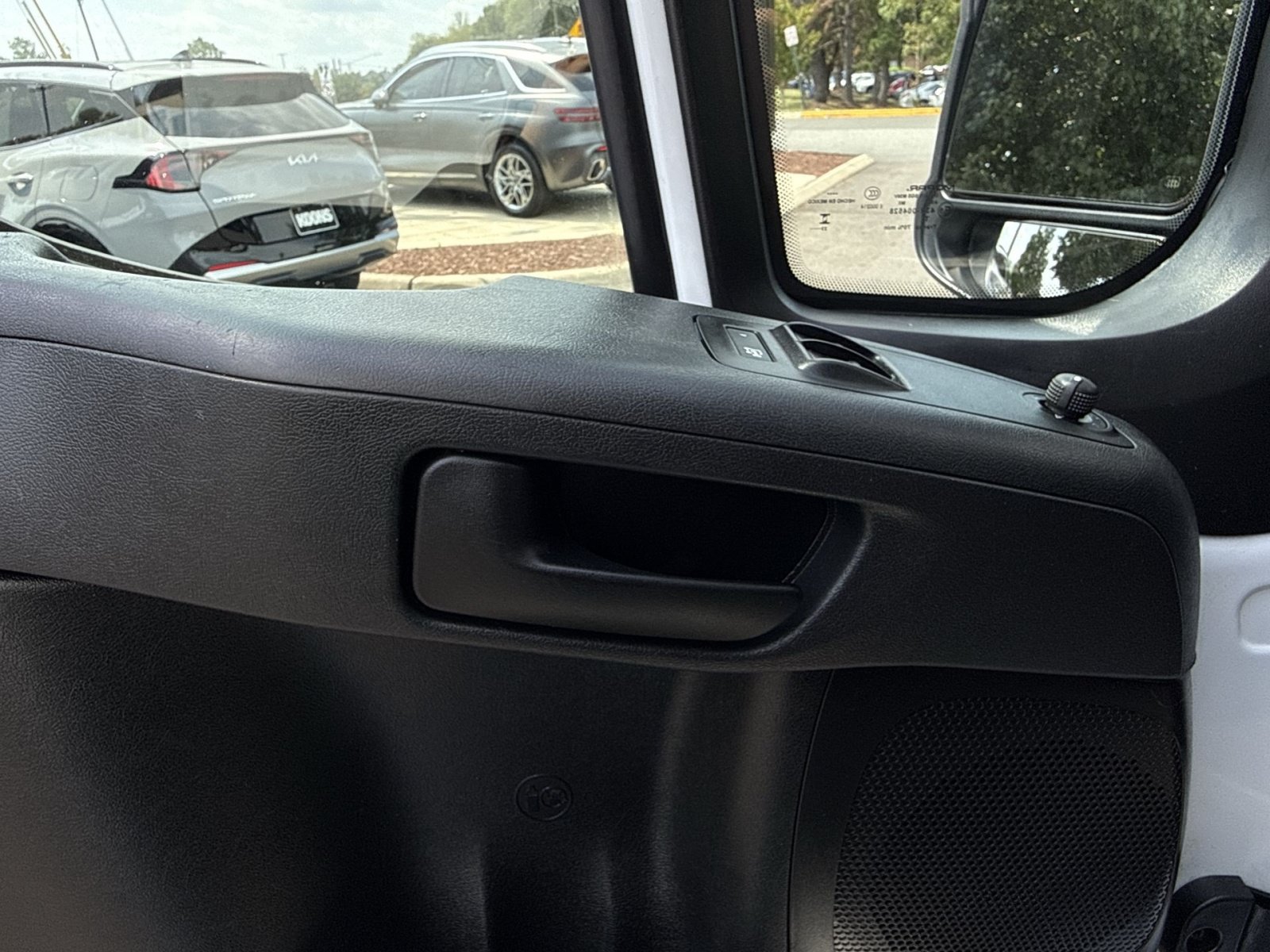 Used 2023 RAM ProMaster 2500 FWD image 14