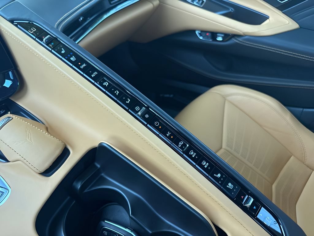 Used 2025 Chevrolet Corvette Z06 w/ Stealth Interior Trim Package RWD image 24