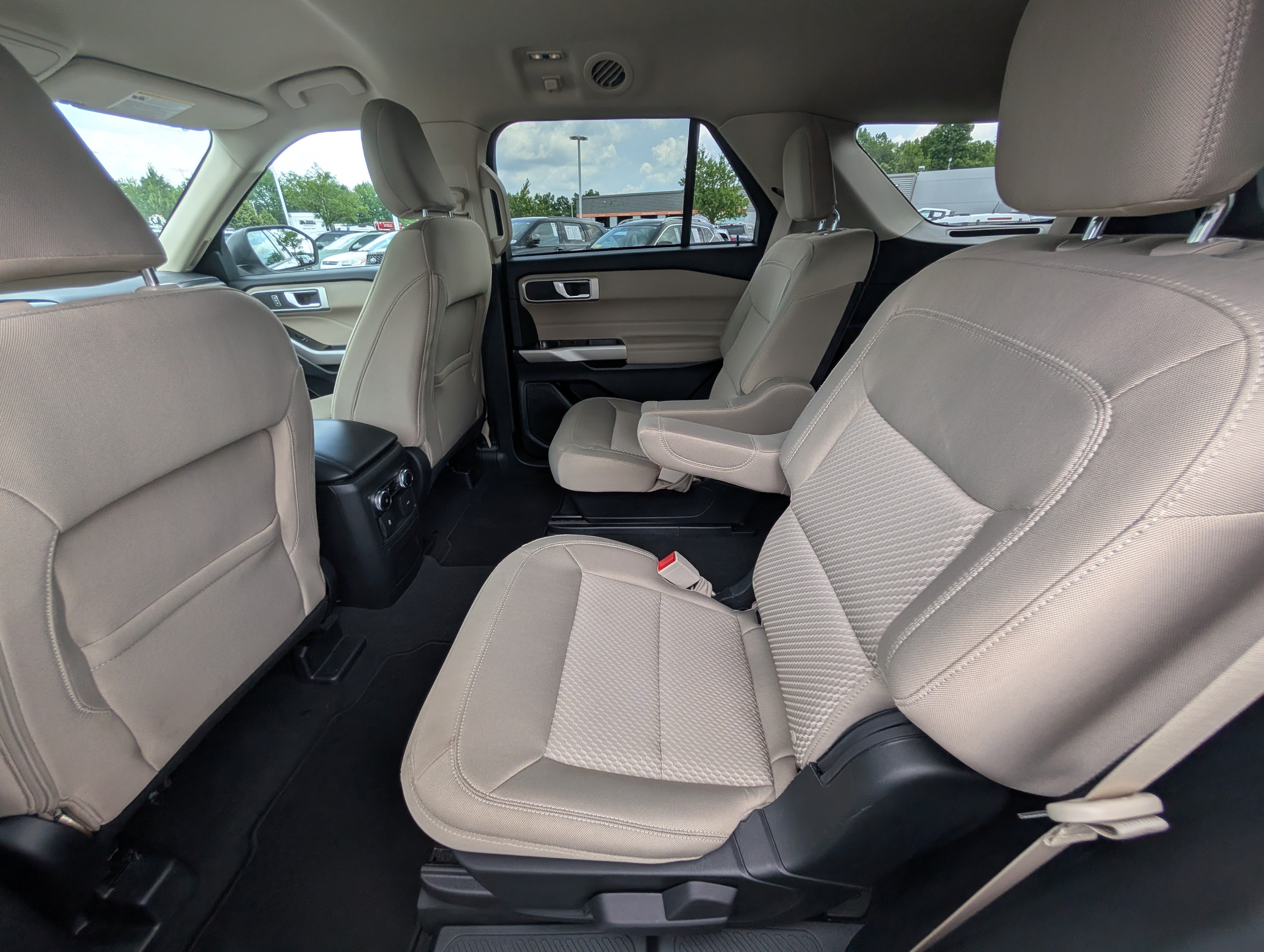 Certified 2023 Ford Explorer XLT AWD/4WD image 16