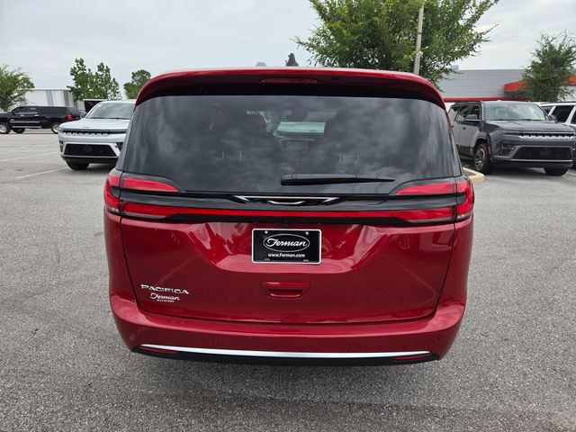 New 2027 Chrysler Pacifica Select FWD image 10