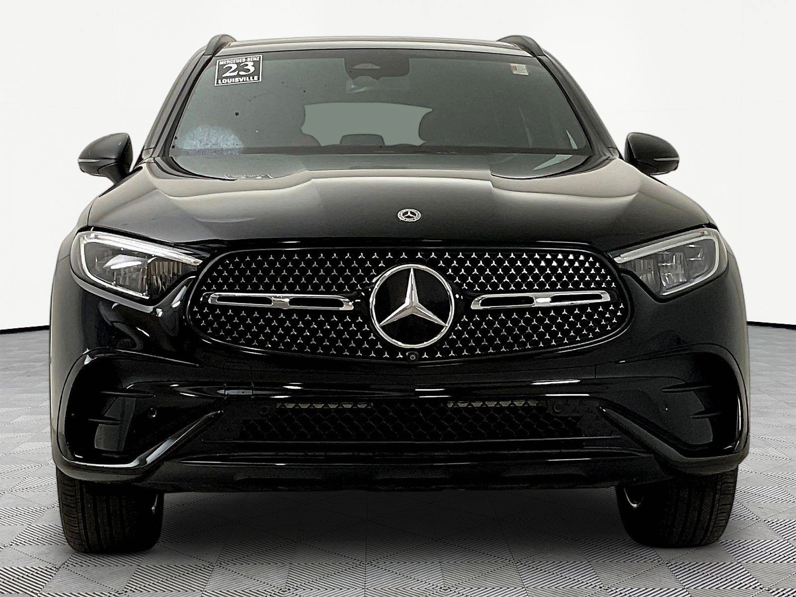 Used 2023 Mercedes-Benz GLC 300 4MATIC image 2