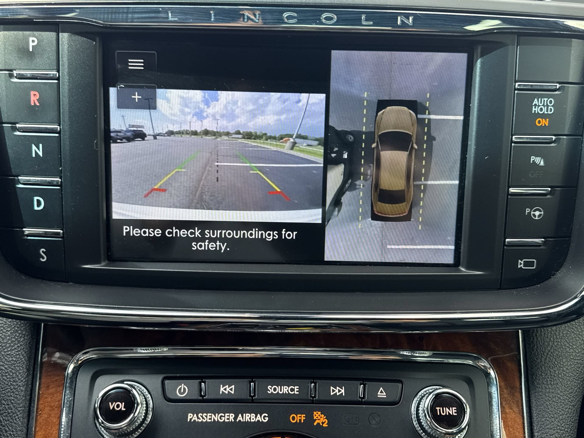 Used 2020 Lincoln Continental Reserve w/ Luxury Package FWD image 17