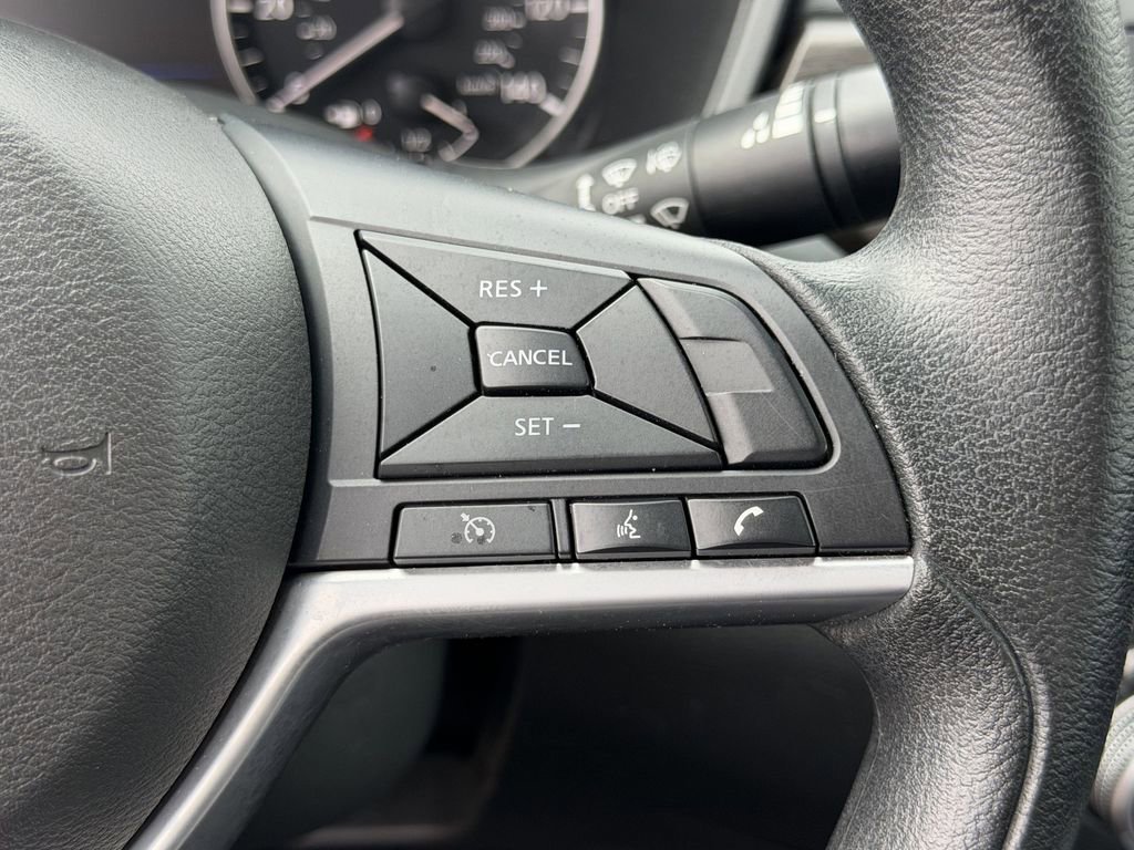 Used 2025 Nissan Altima 2.5 SV FWD image 22