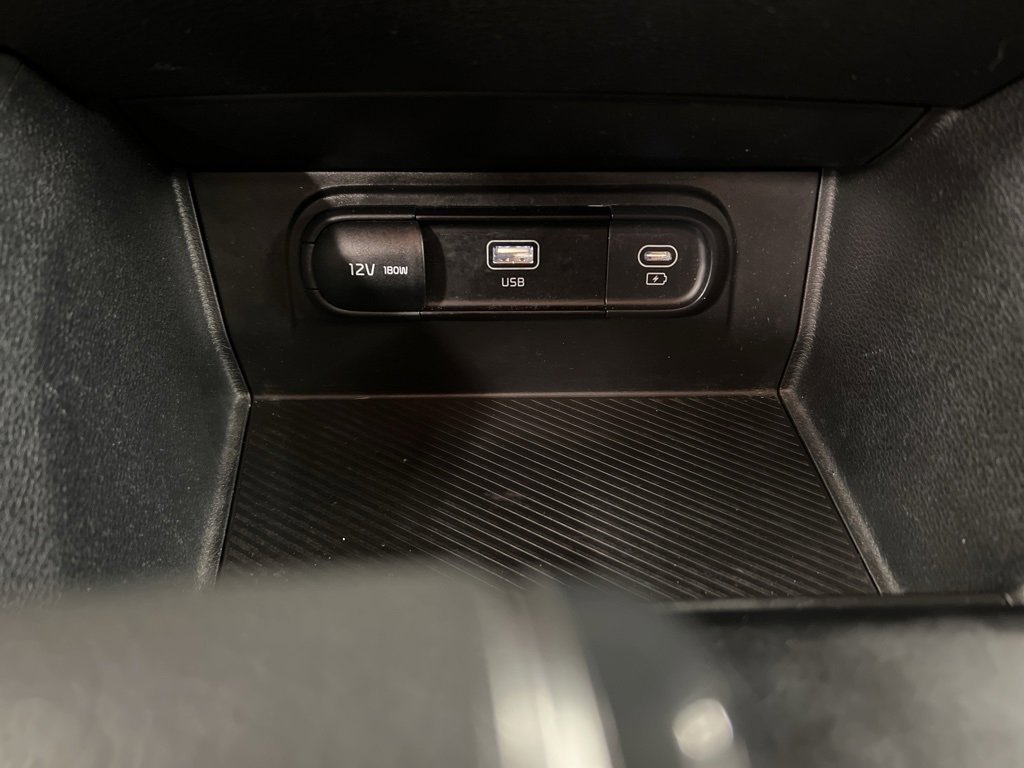 Used 2023 Kia Sportage LX image 12