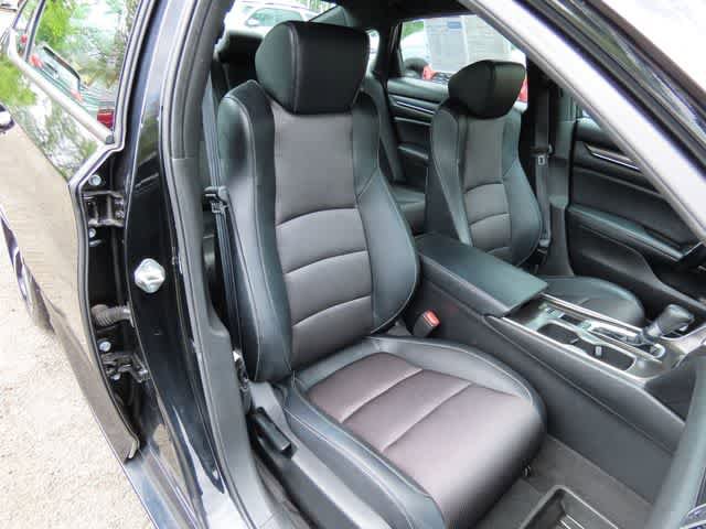 Used 2018 Honda Accord Sport image 16