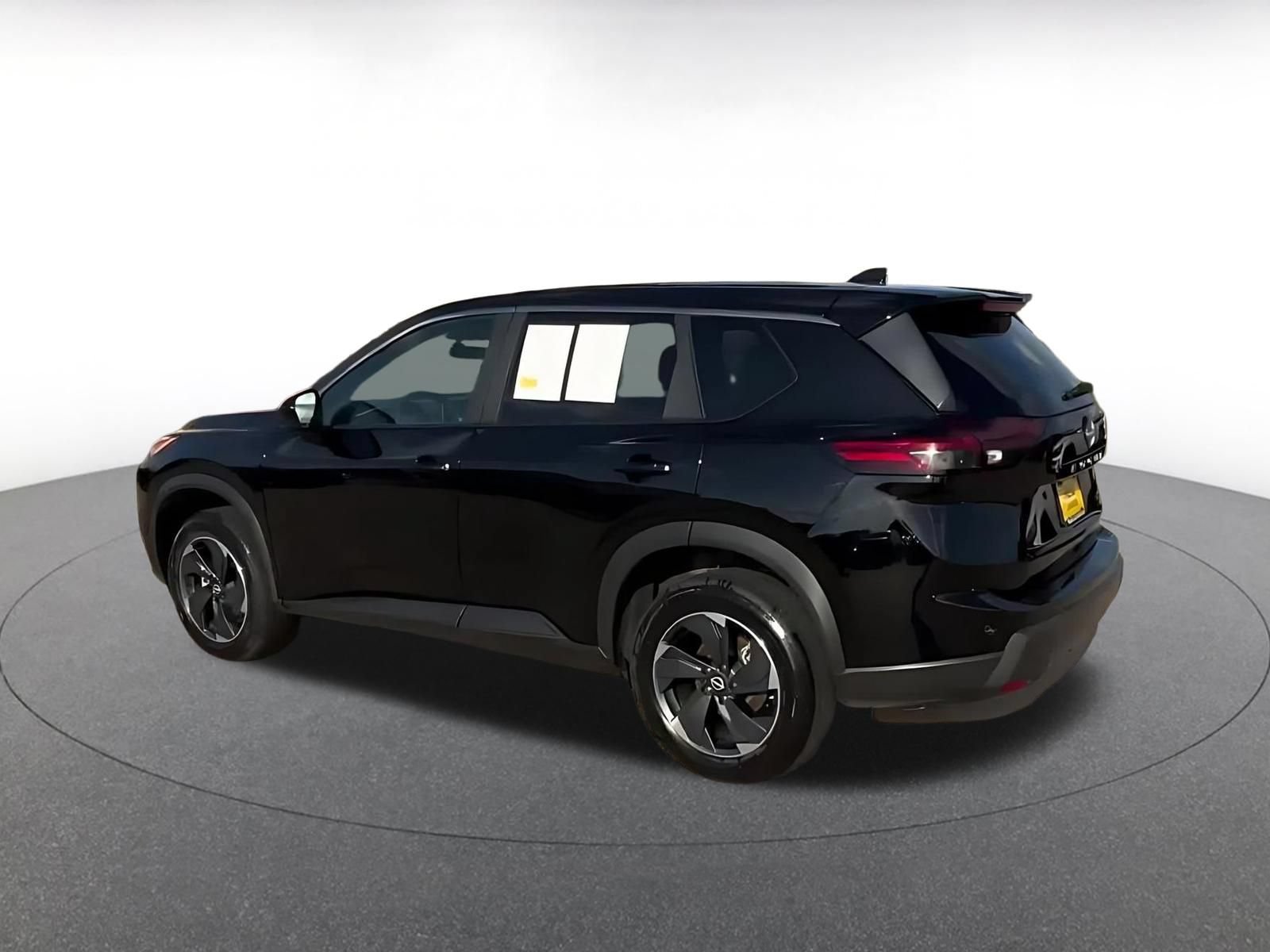 Used 2025 Nissan Rogue SV AWD/4WD image 10