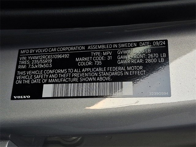 Certified 2025 Volvo XC60 B5 Plus image 28
