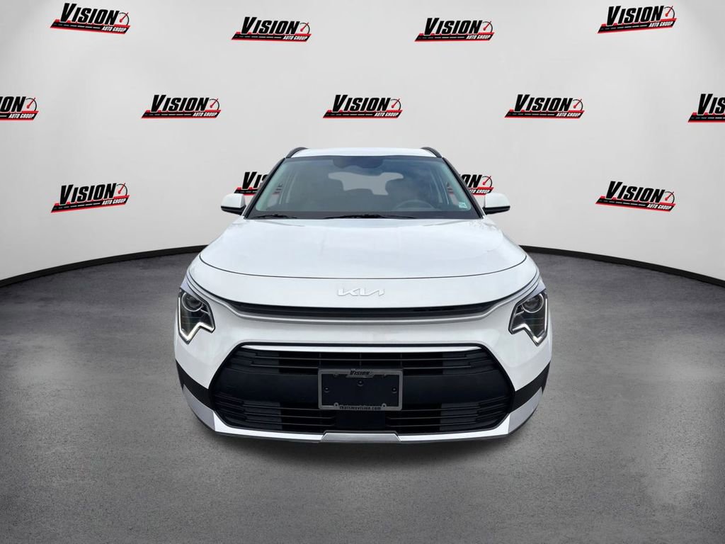 New 2026 Kia Niro EX image 2