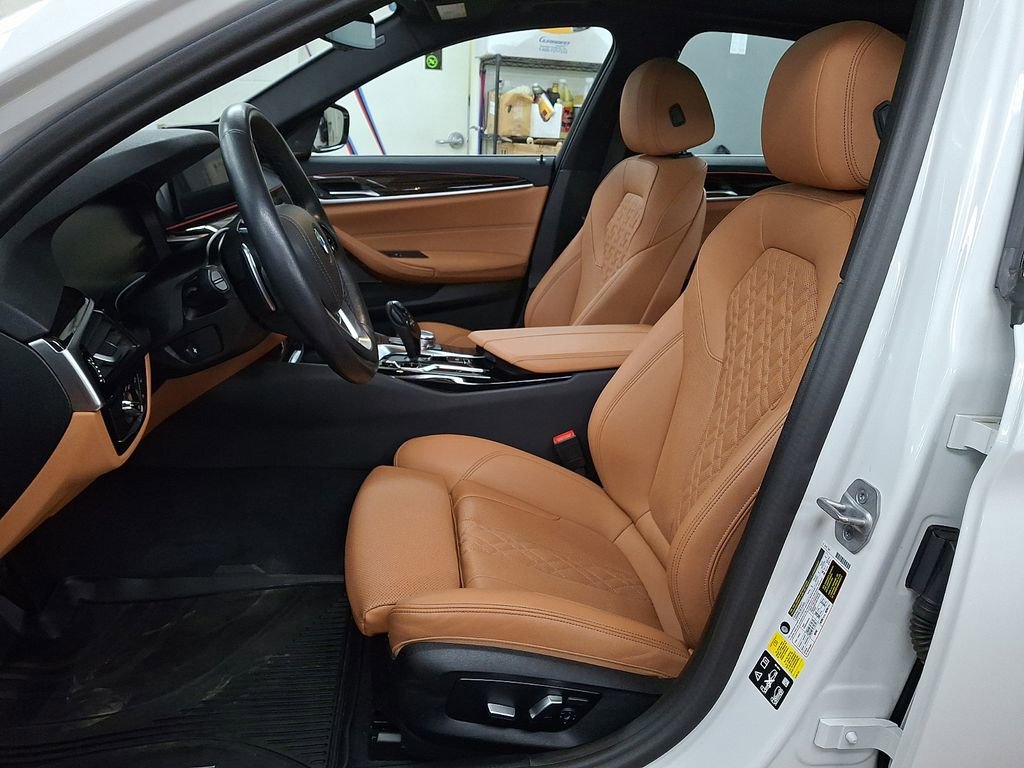 Certified 2023 BMW 530i xDrive w/ Premium Package image 9