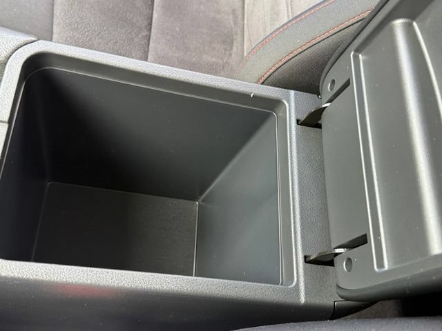 Certified 2025 Nissan Sentra SR FWD image 21