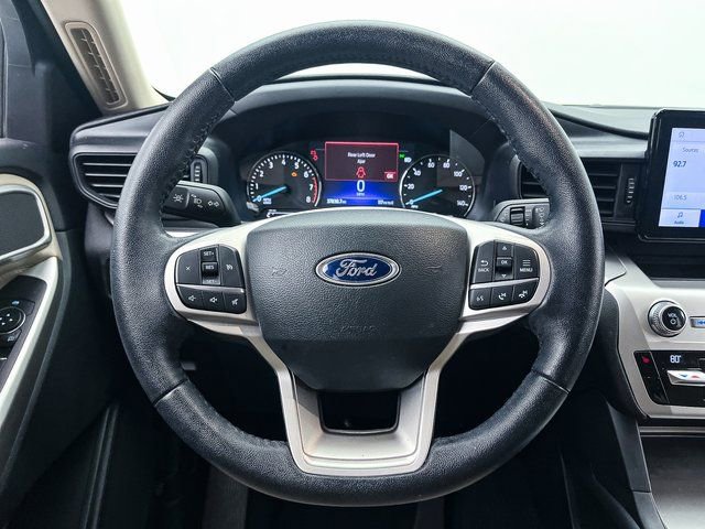 Used 2021 Ford Explorer XLT image 29