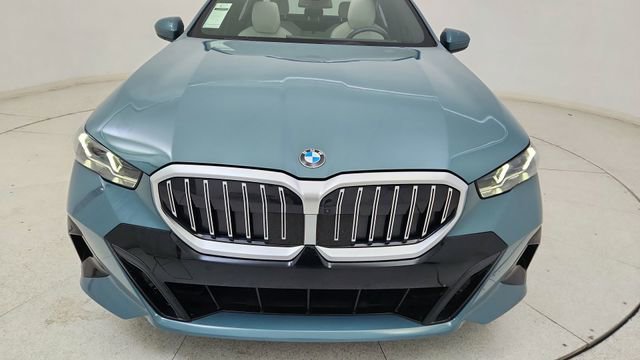 Used 2024 BMW 530i image 9
