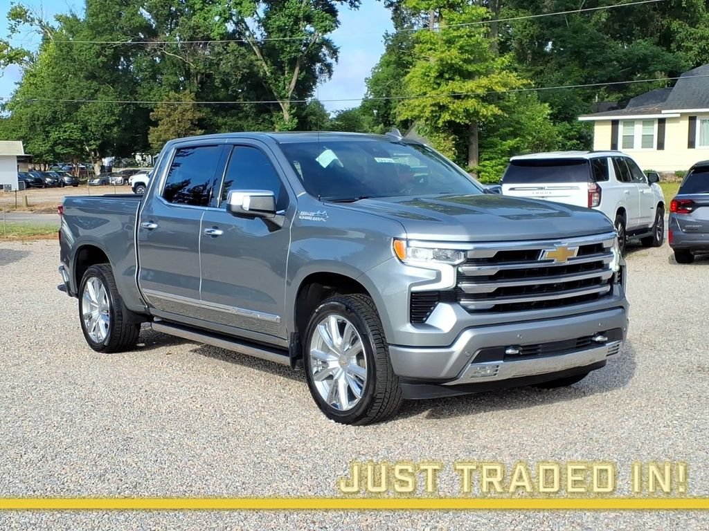 Used 2023 Chevrolet Silverado 1500 High Country w/ High Country Premium Package AWD/4WD image 1