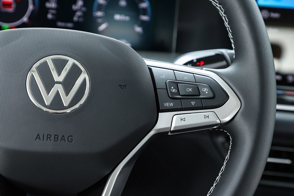 New 2026 Volkswagen Tiguan SE image 60