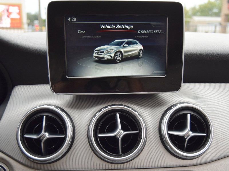 Used 2017 Mercedes-Benz GLA 250 4MATIC image 29