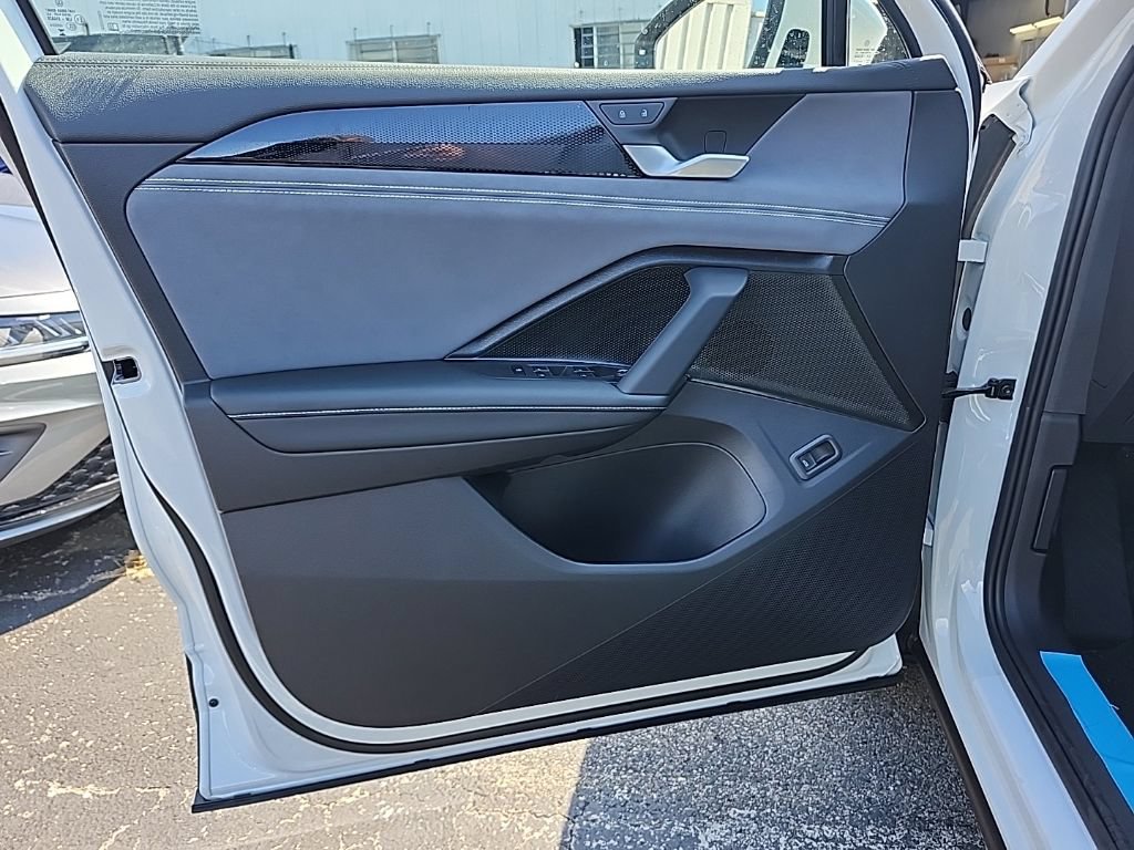 New 2026 Volkswagen Tiguan SE AWD/4WD image 14