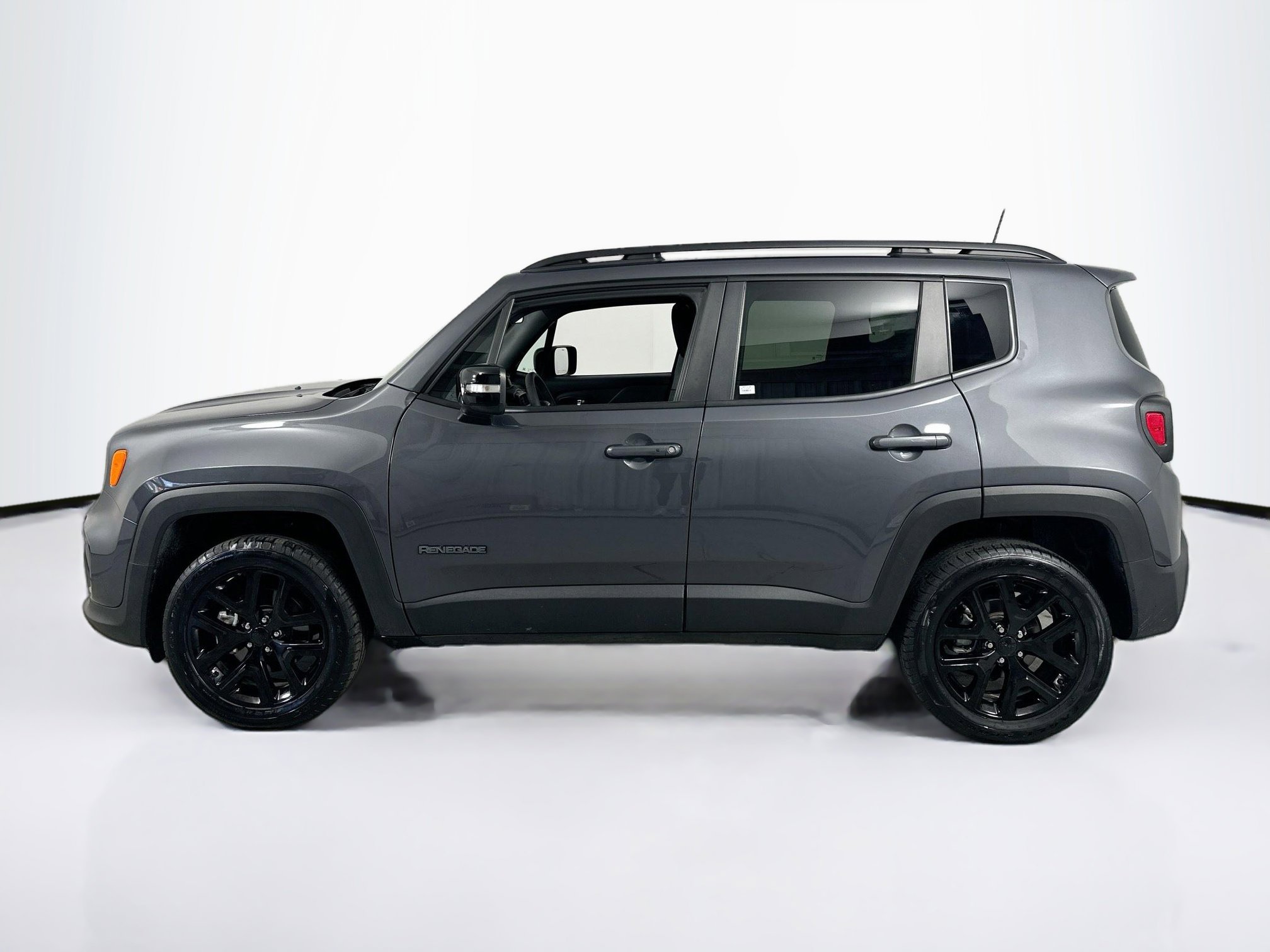 Used 2022 Jeep Renegade Altitude w/ Sun/Sound Group image 8