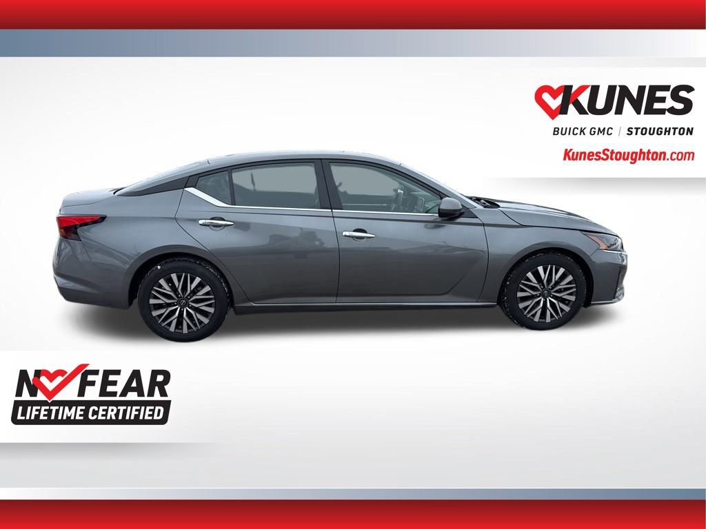 Used 2023 Nissan Altima 2.5 SV image 13