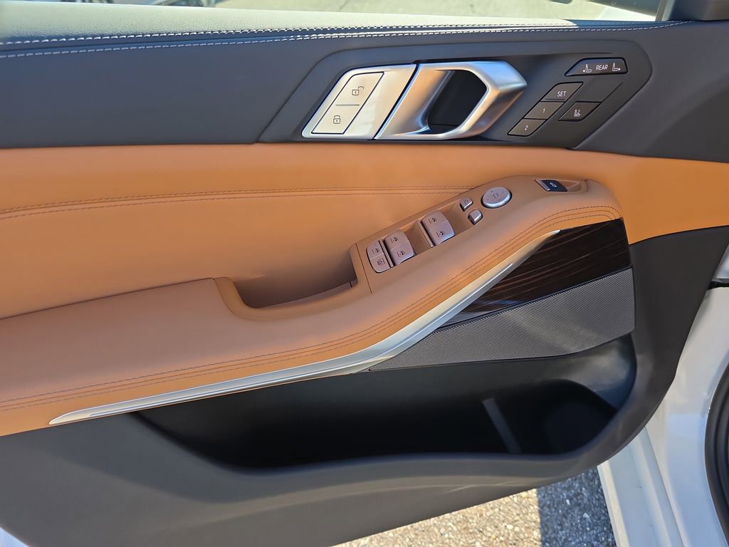 New 2026 BMW X7 xDrive40i image 11