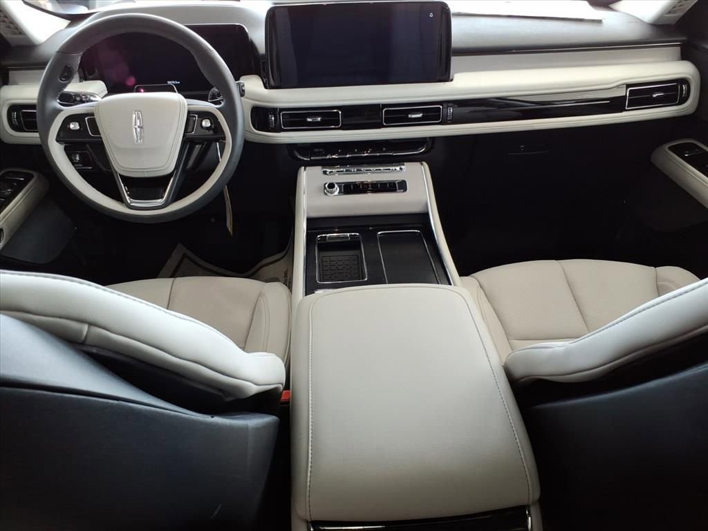 New 2025 Lincoln Aviator Reserve w/ Illumination Package AWD/4WD image 10