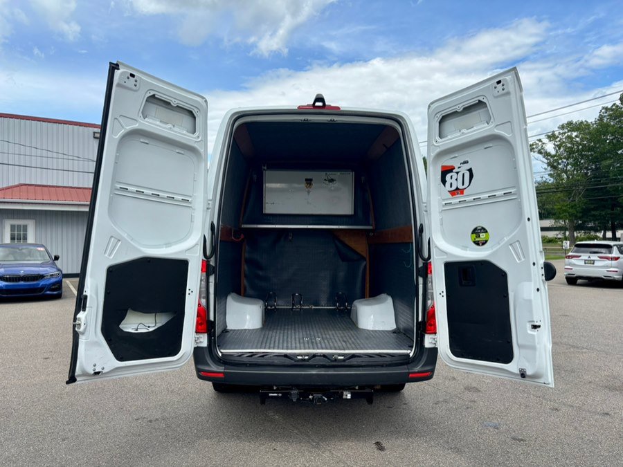 Used 2023 Mercedes-Benz Sprinter 3500 image 29