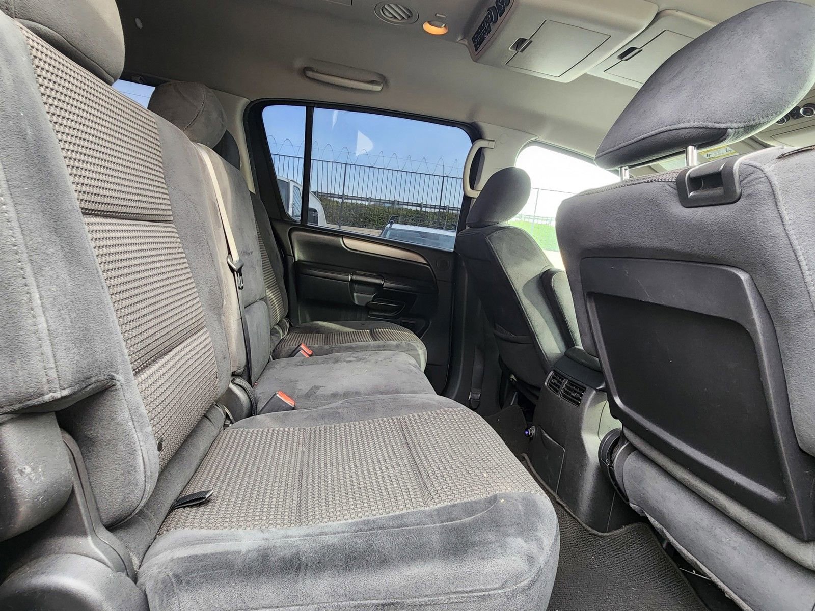 Used 2011 Nissan Armada SV image 21