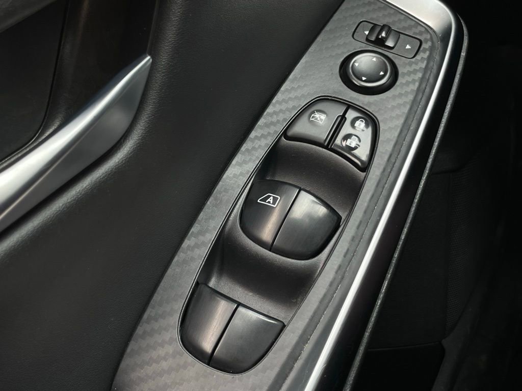 Used 2021 Nissan Sentra SR FWD image 11