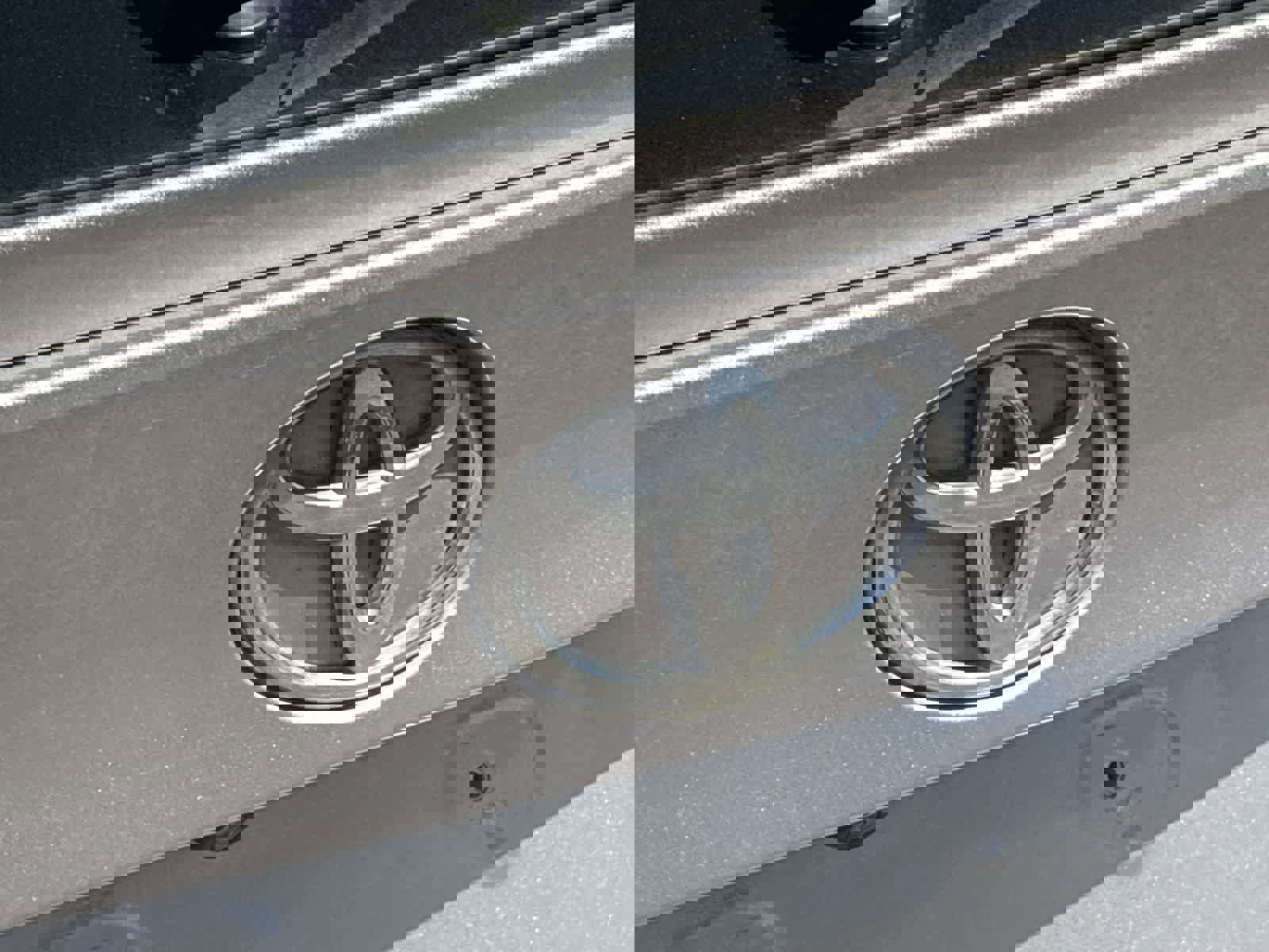 Used 2018 Toyota C-HR XLE image 19