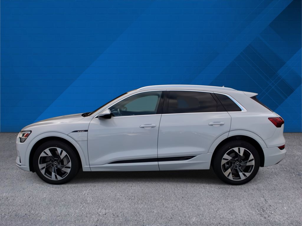 Used 2022 Audi e-tron Premium w/ Towing Package image 6