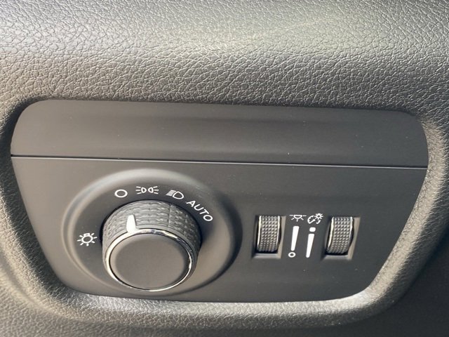 New 2025 Jeep Grand Cherokee 4WD image 26