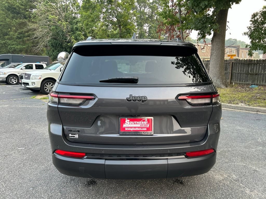 New 2025 Jeep Grand Cherokee L Laredo AWD/4WD image 4