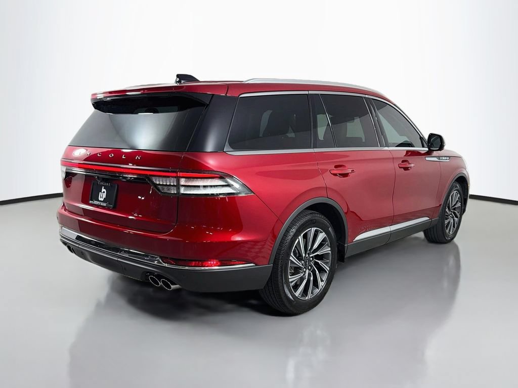 Used 2026 Lincoln Aviator 2WD image 5