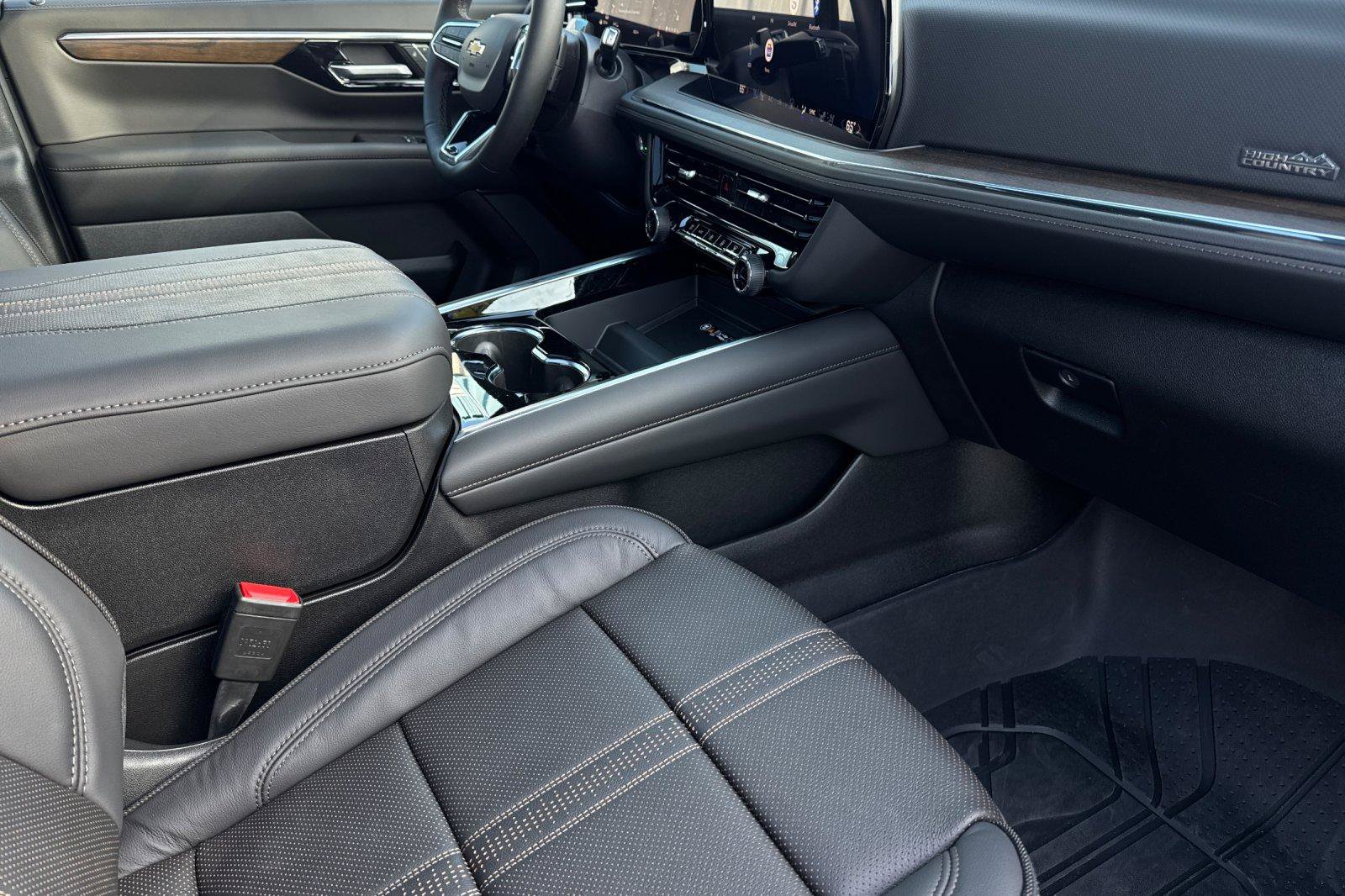 New 2026 Chevrolet Tahoe High Country AWD/4WD image 22
