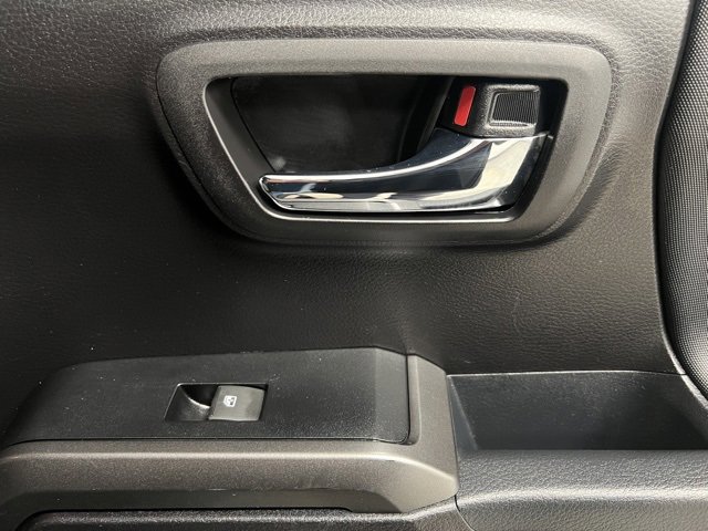 Used 2019 Toyota Tacoma TRD Sport image 41