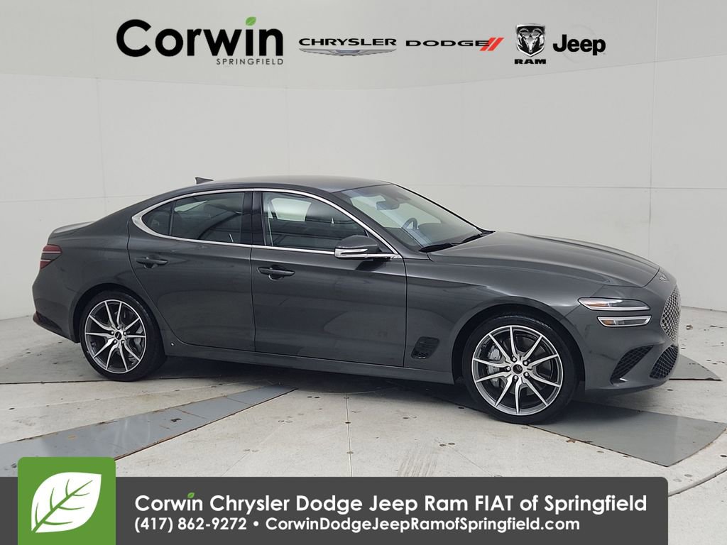 Used 2025 Genesis G70 2.5T image 1