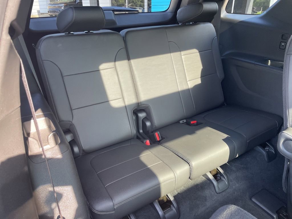 Used 2023 Chevrolet Traverse Premier AWD/4WD image 39
