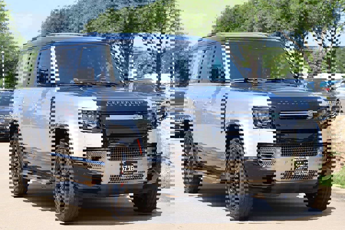 Used 2020 Land Rover Defender 110 X image 2