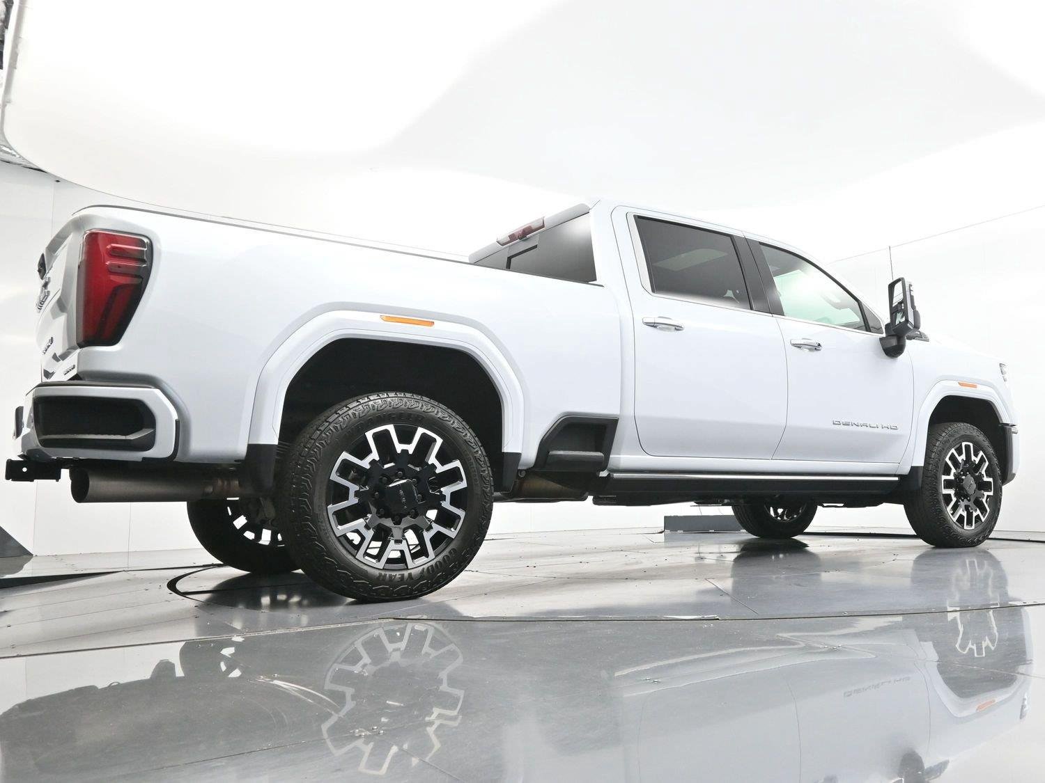 Used 2026 GMC Sierra 2500 Denali Ultimate AWD/4WD image 54