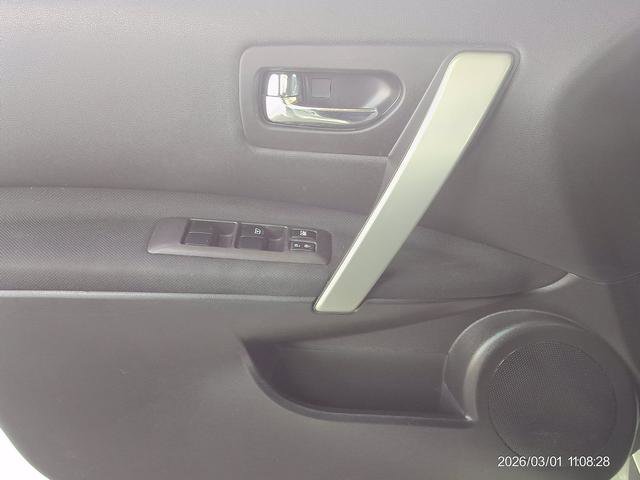 Used 2015 Nissan Rogue S w/ Convenience Package image 14