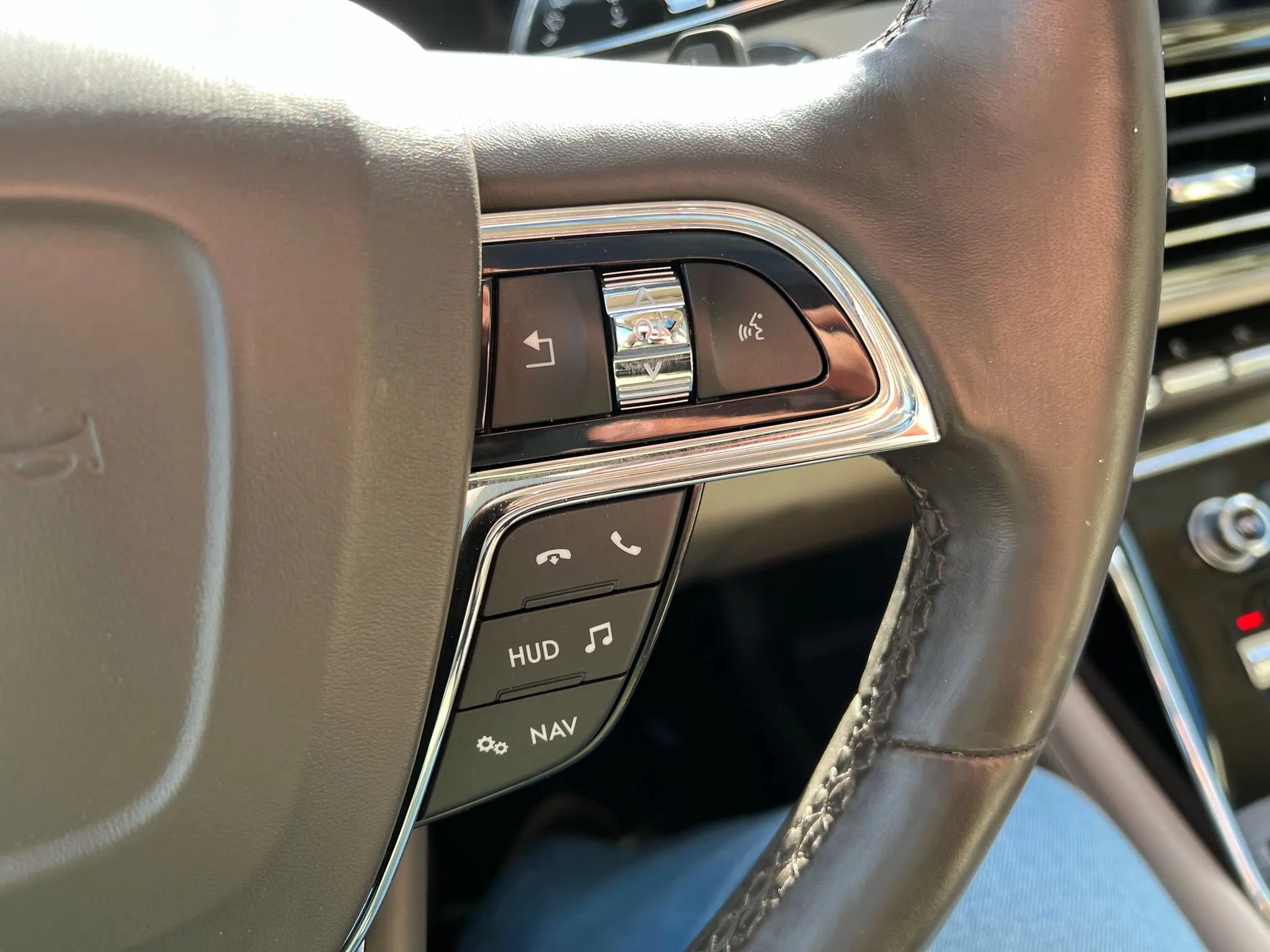 Used 2019 Lincoln Navigator L Reserve w/ Cargo Package image 21