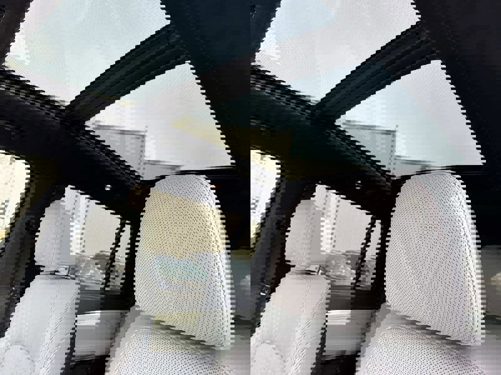 Used 2024 BMW X7 xDrive40i w/ Executive Package image 4