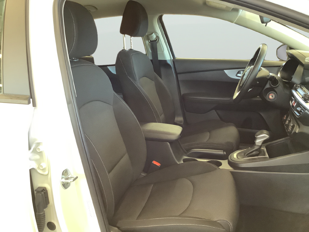 Certified 2022 Kia Forte LXS FWD image 15