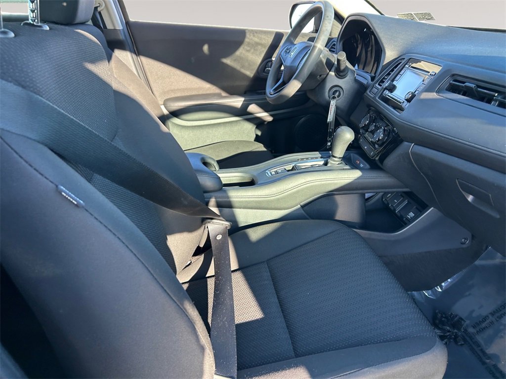 Used 2018 Honda HR-V LX image 15