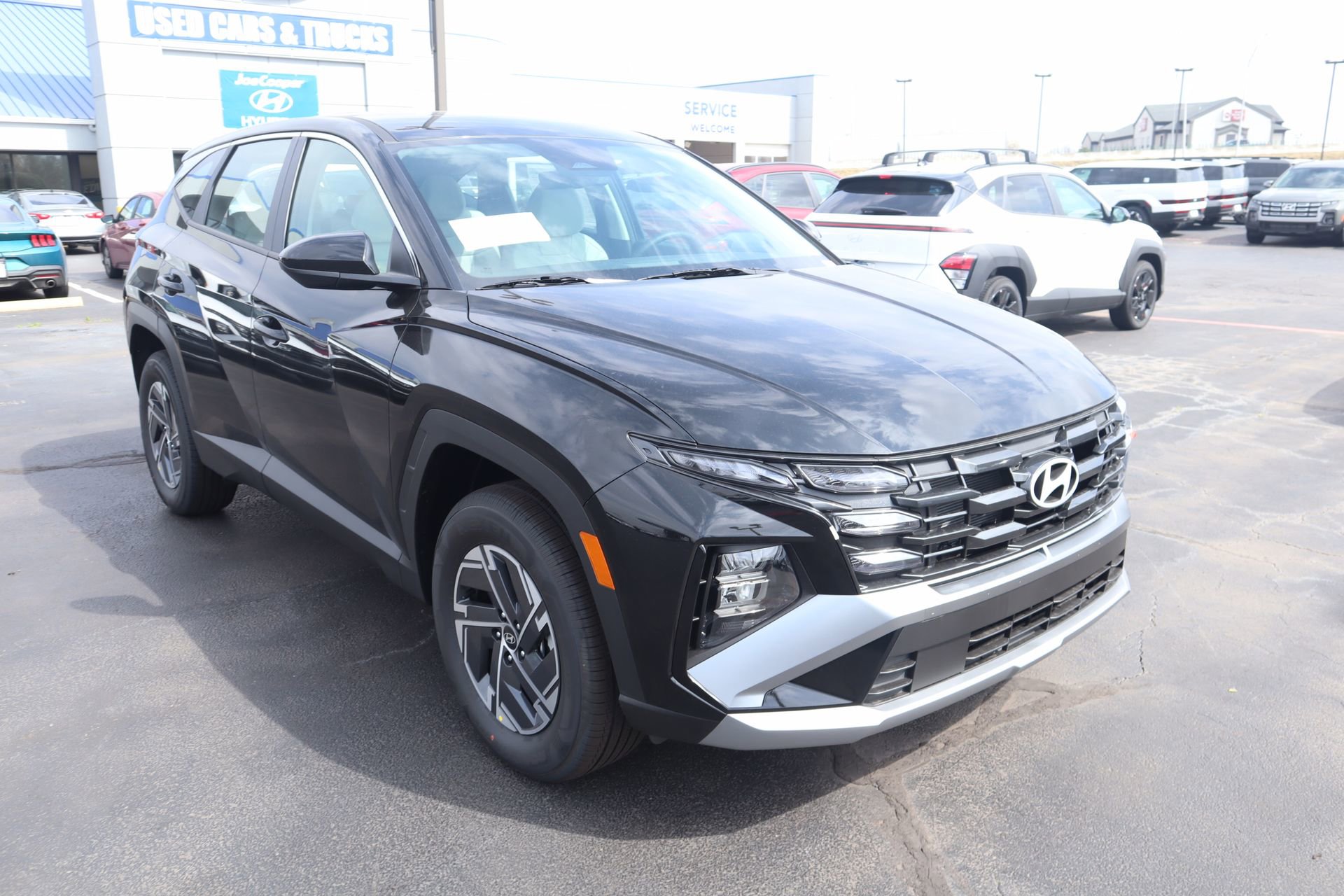 New 2026 Hyundai Tucson Blue SE image 1