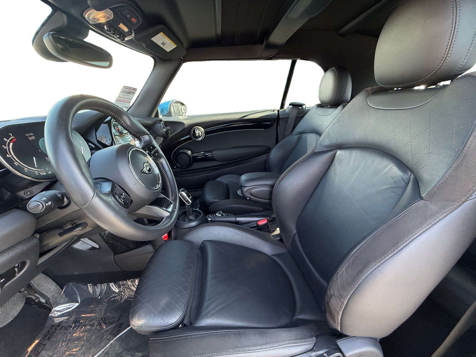 Used 2023 MINI Cooper S w/ Signature Upholstery Package FWD image 9
